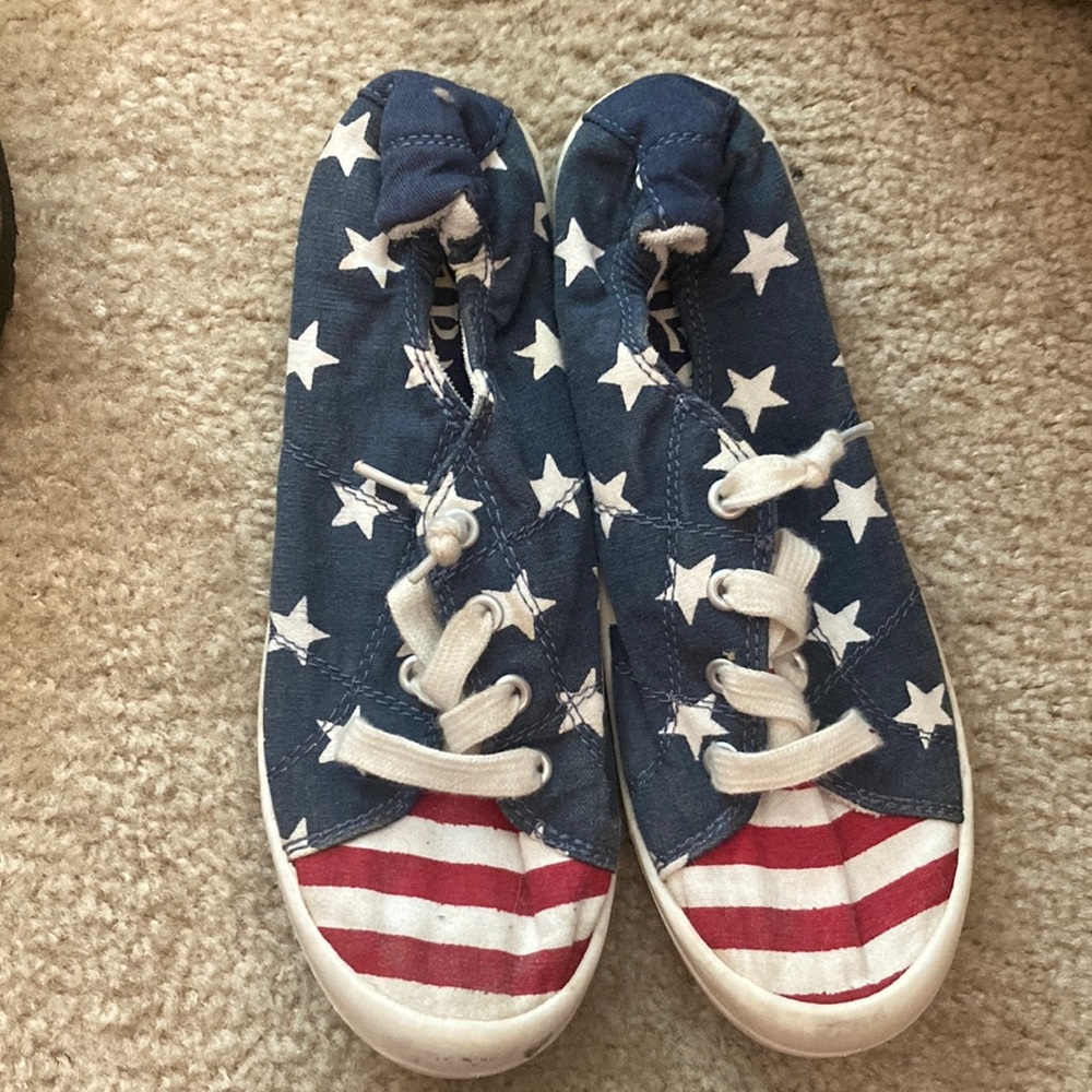 Slip-on tennis shoes Sz:6